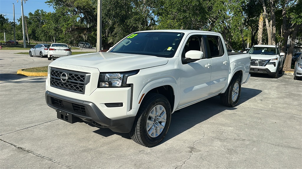 2023 Nissan Frontier SV photo 3