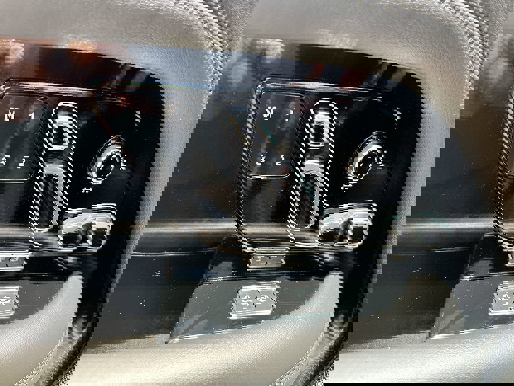 2019 Land Rover Range Rover SuperCharged HSE photo 11