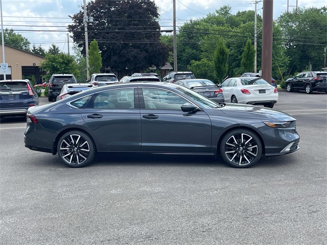2025 Honda Accord Hybrid Touring photo 4