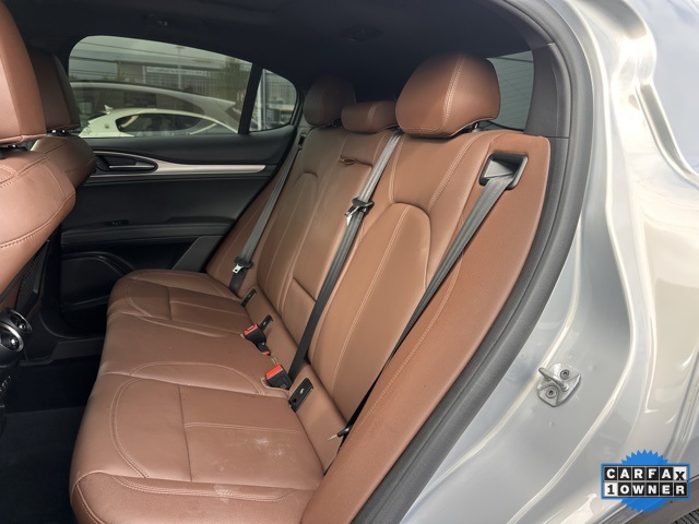 2024 Alfa Romeo Stelvio Ti photo 8