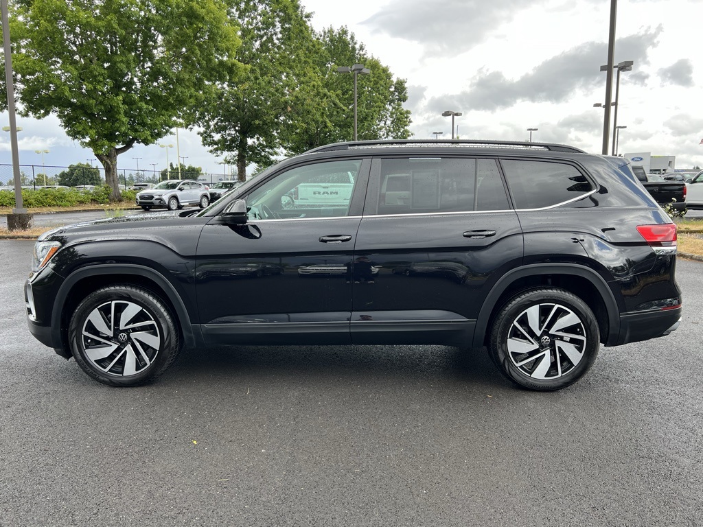 2024 Volkswagen Atlas SE Technology photo 3