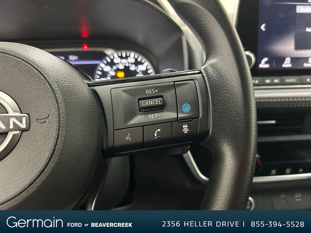 2023 Nissan Rogue SV photo 23