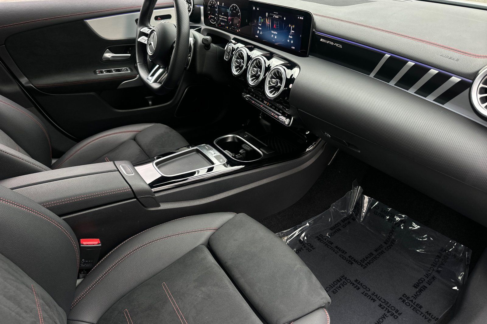 2025 Mercedes Benz CLA 35 AMG 4MATIC photo 12