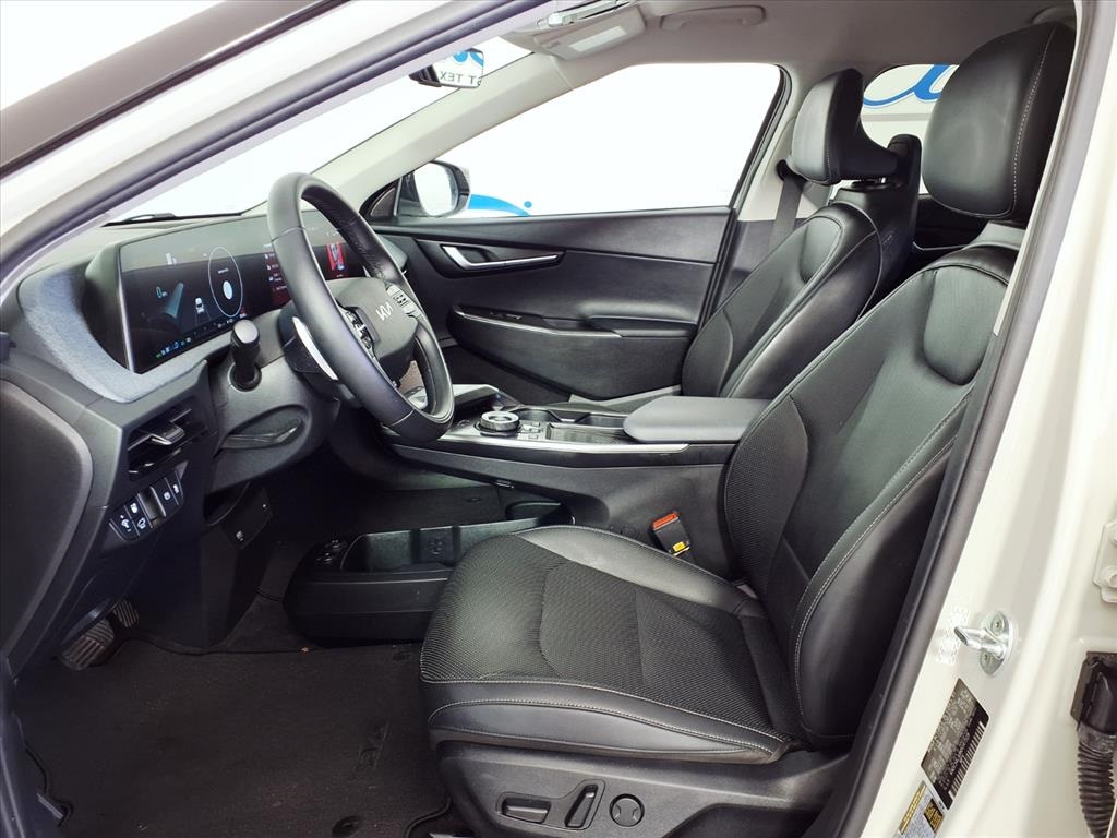 2022 Kia EV6 Wind photo 7