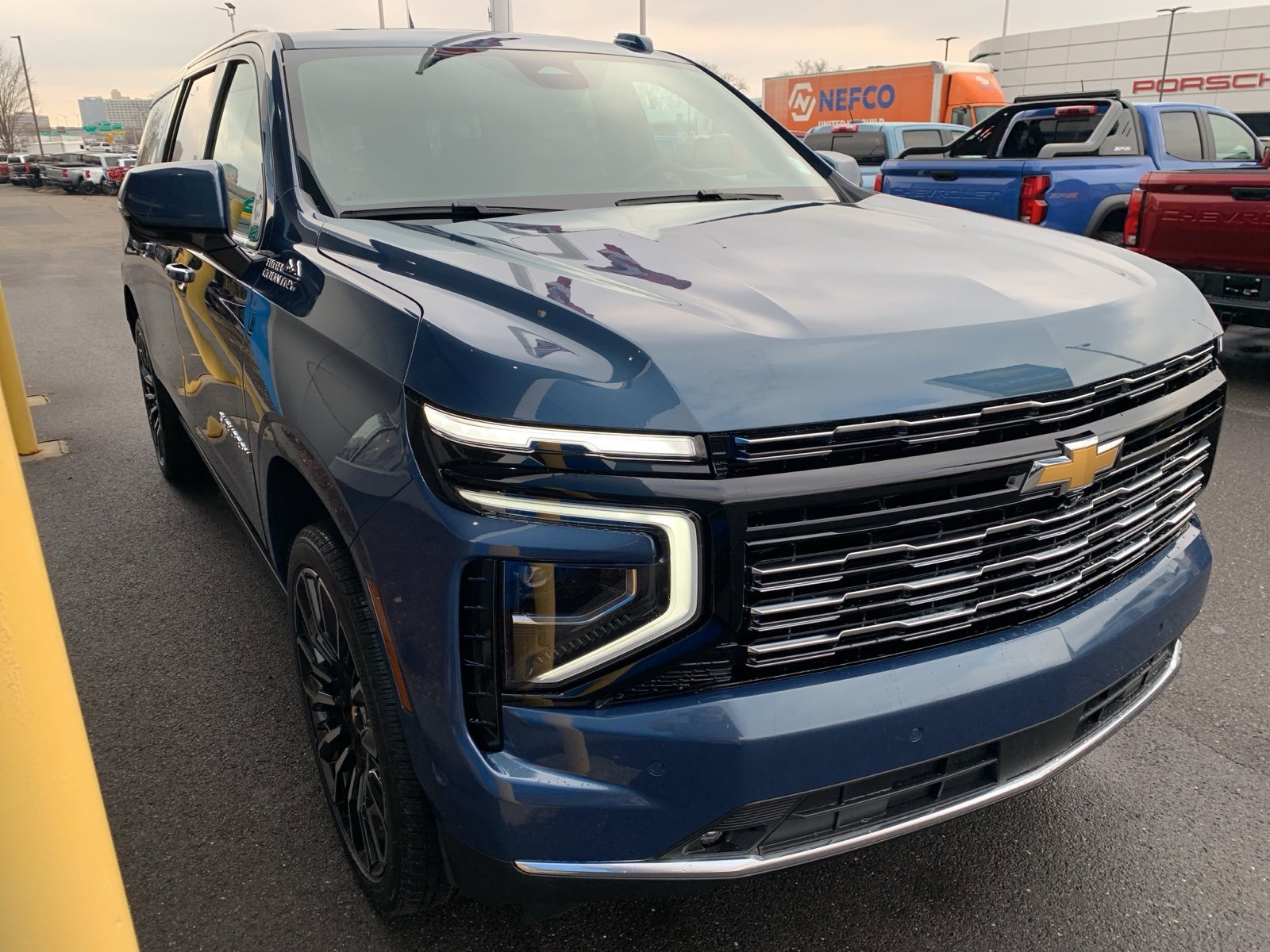 2026 Chevrolet Suburban High Country photo 4