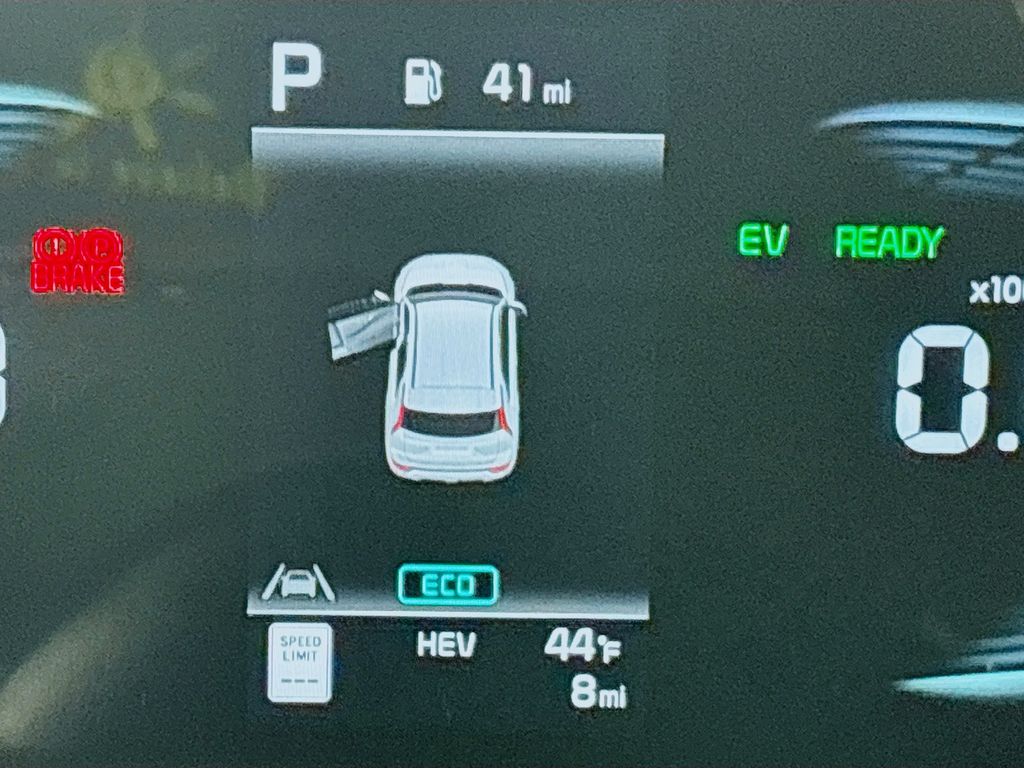2025 Kia Niro Plug-In Hybrid SX Touring photo 14