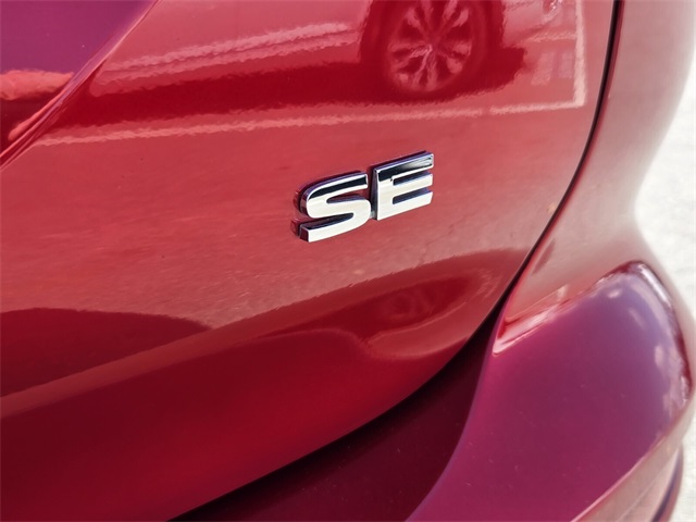2025 Mitsubishi Outlander SE photo 14