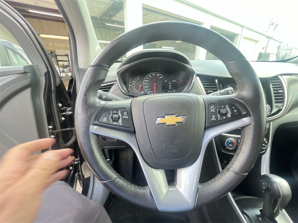 2022 Chevrolet Trax LT photo 13