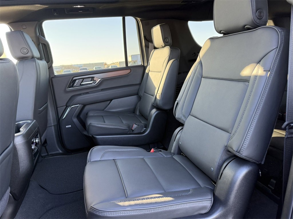 2026 GMC YUKON XL - Image 32