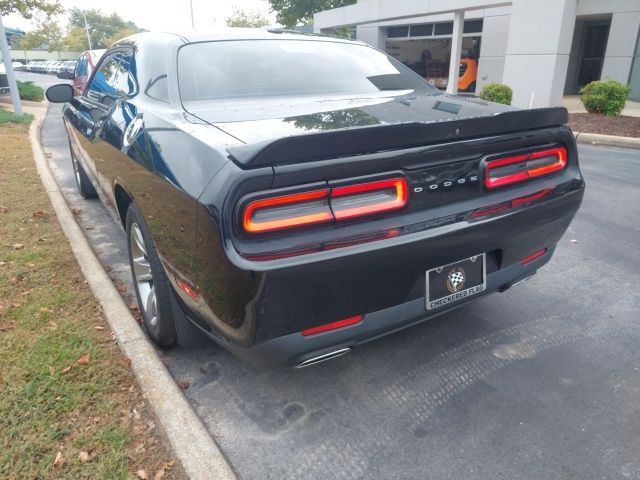 2021 Dodge Challenger SXT photo 6