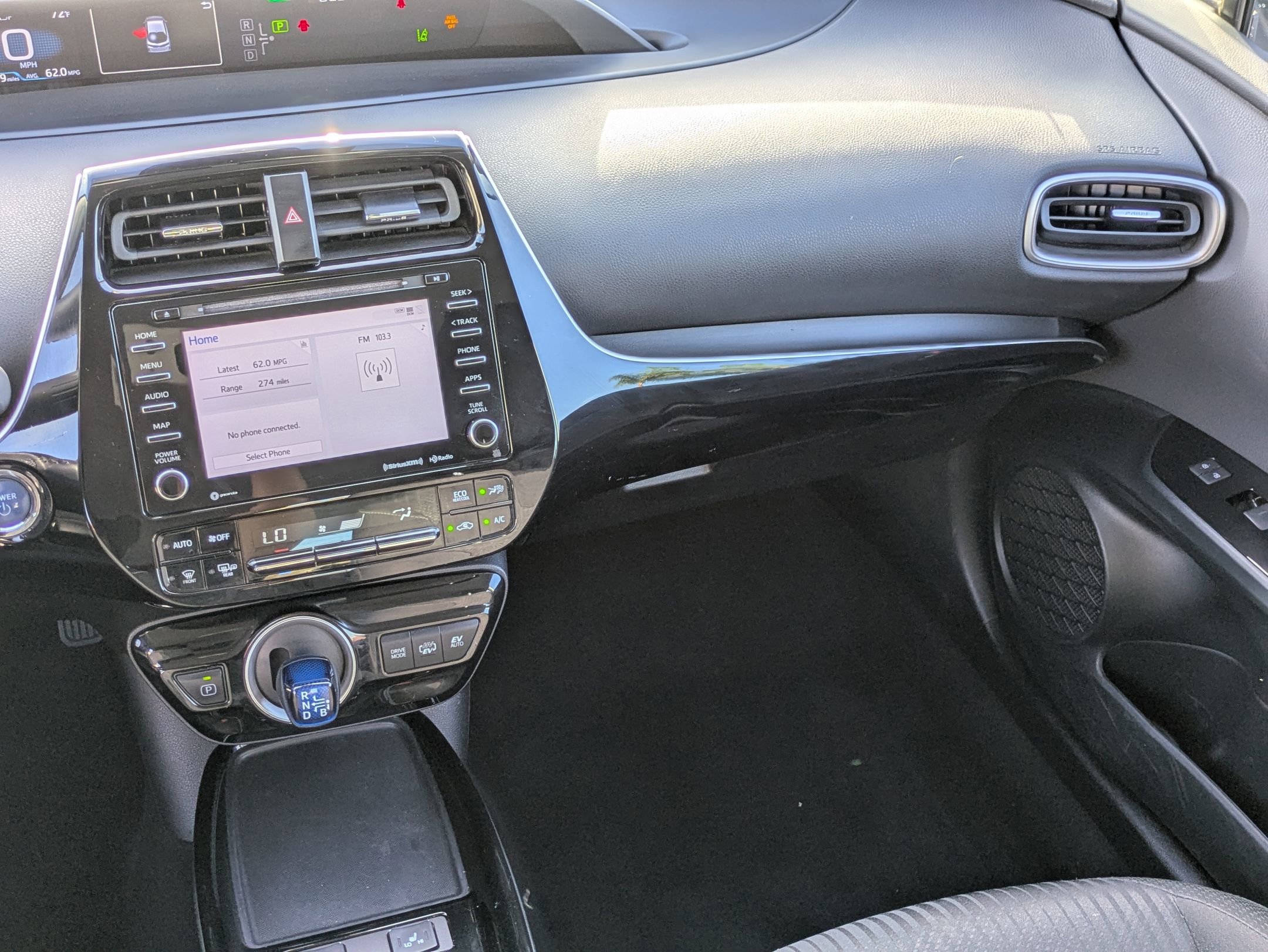 2022 Toyota Prius Prime XLE photo 16