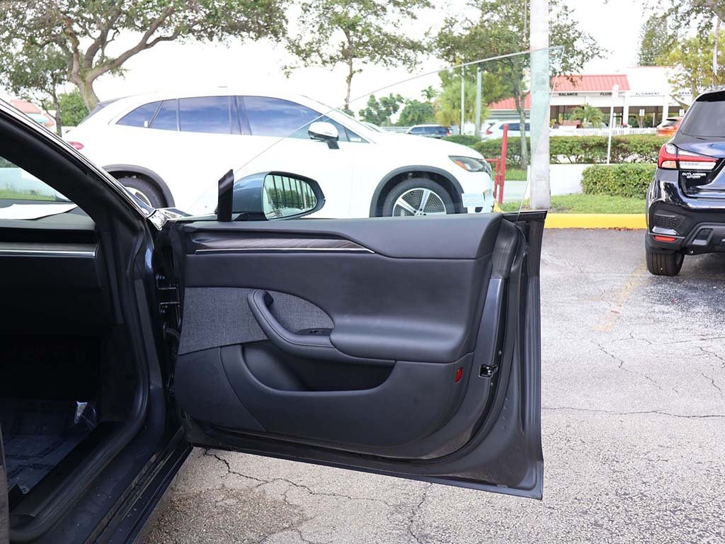 2022 Tesla Model S photo 20
