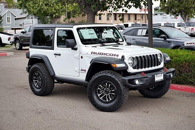 New 2025 Bright White Clear-Coat Exterior Paint Jeep Rubicon image 3
