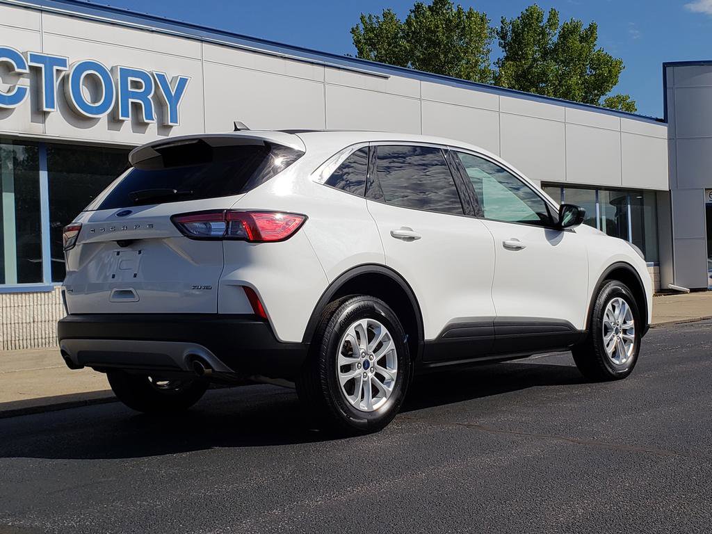 2022 Ford Escape SE photo 5