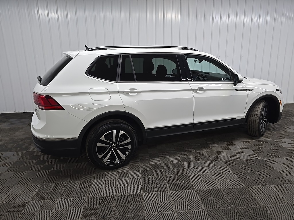 2022 Volkswagen Tiguan S photo 3