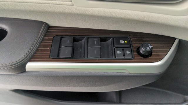 Used 2024 SILVER Toyota XLE image 18