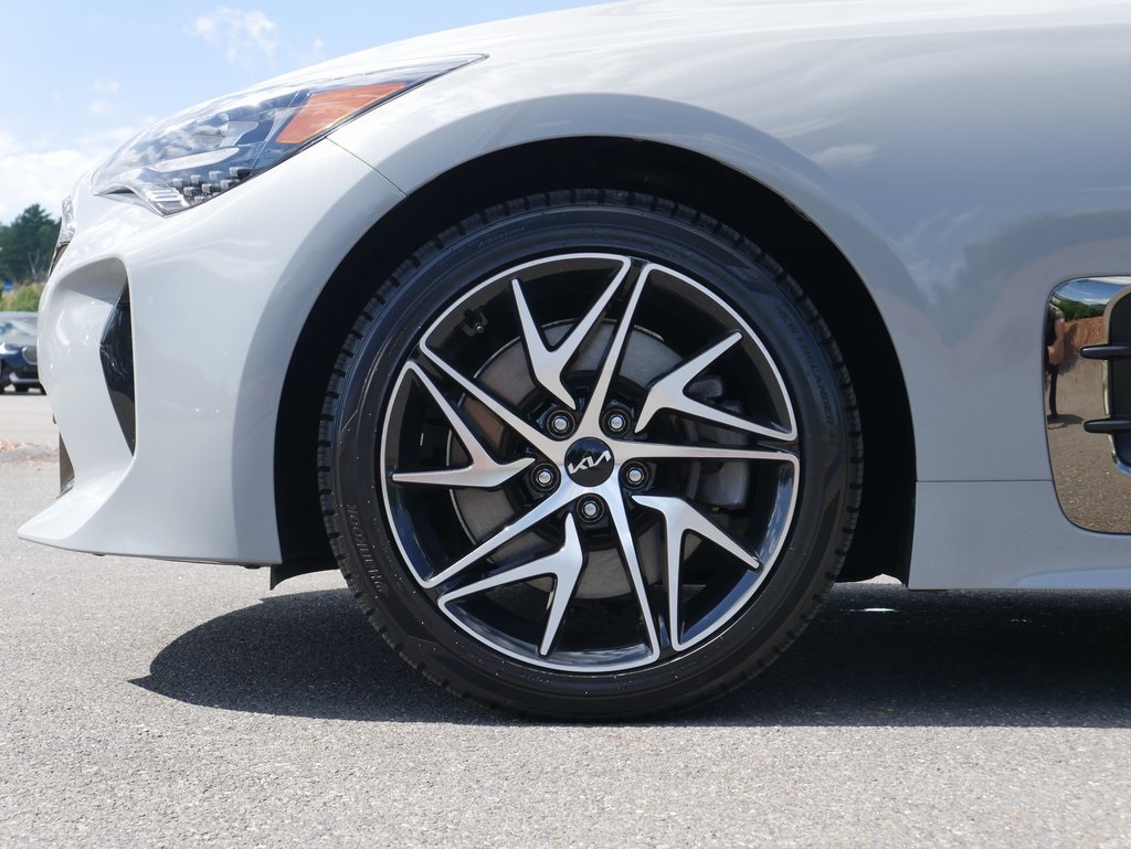 2022 Kia Stinger GT-Line photo 10