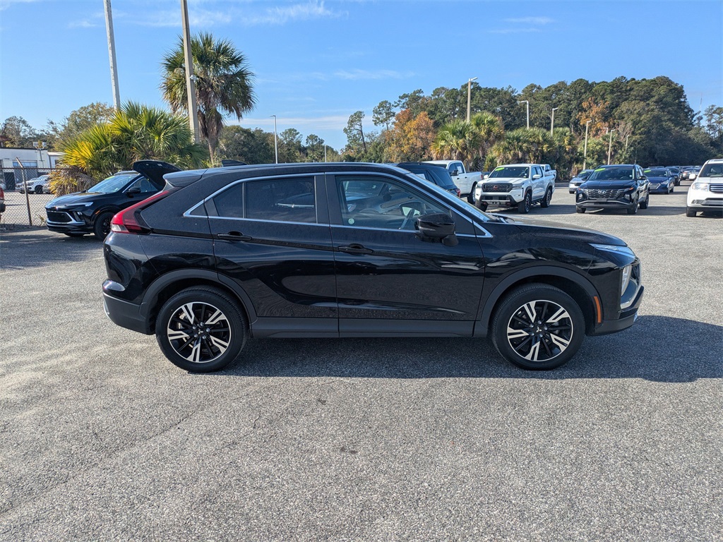 2024 Mitsubishi Eclipse Cross SE photo 2