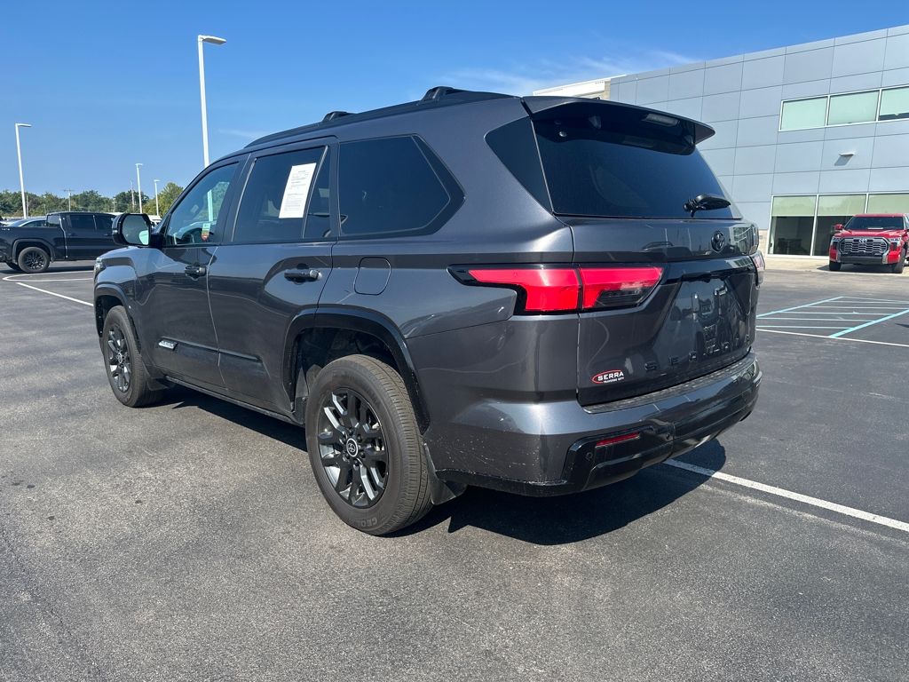 2024 Toyota Sequoia Platinum photo 3