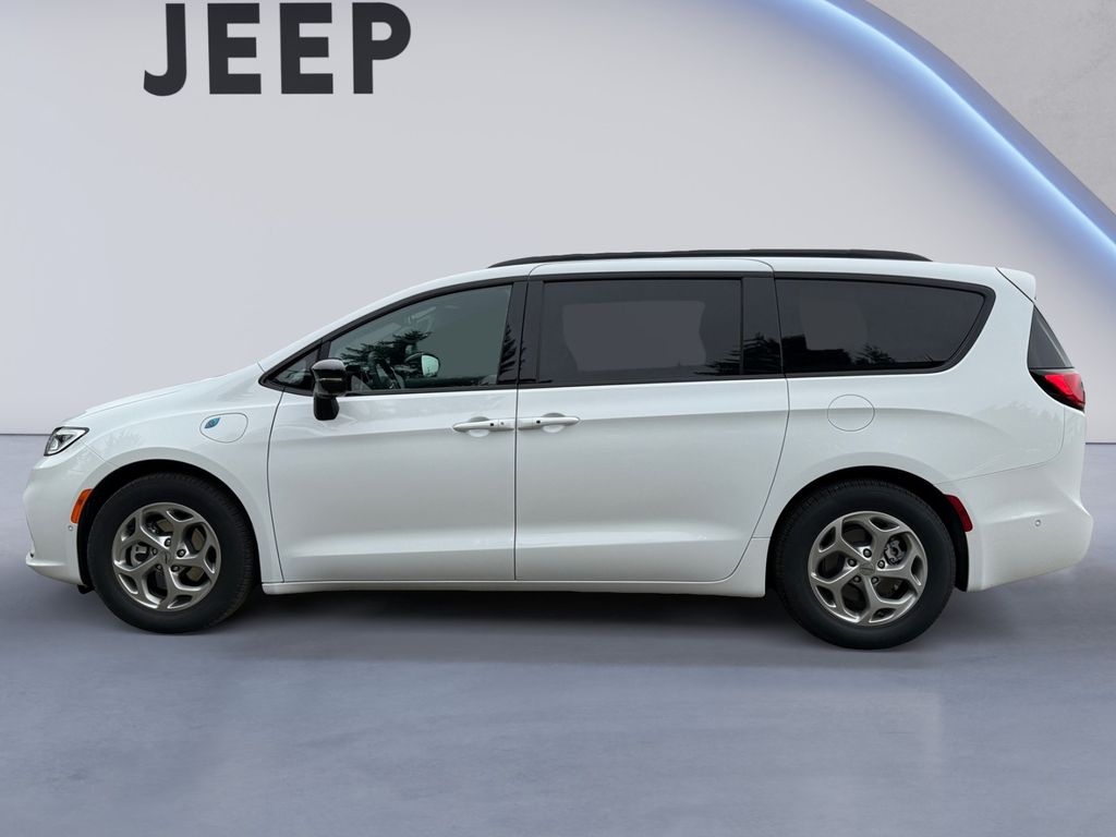 2024 Chrysler Pacifica Hybrid S Appearance photo 2