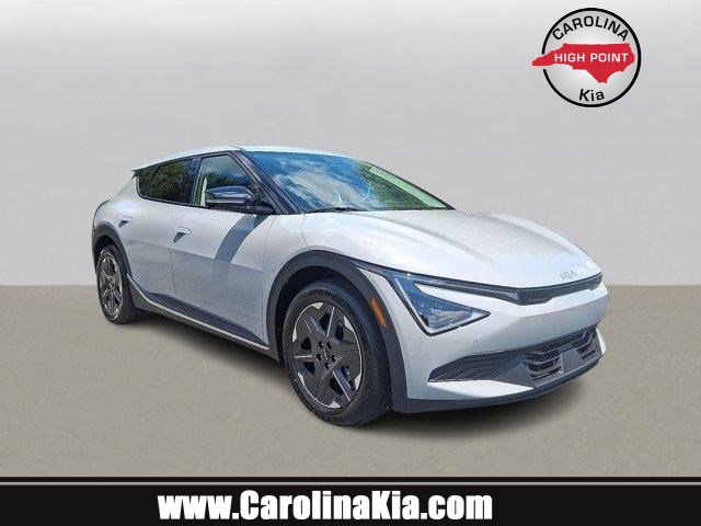 2025 Kia EV6 Light L/R's photo