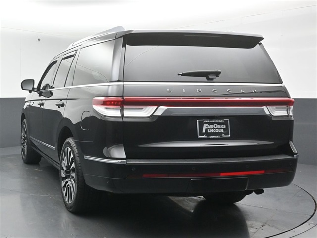 2022 Lincoln Navigator Black Label photo 4