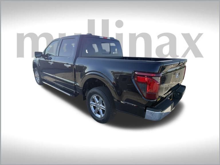 2025 Ford F-150 XLT photo 2