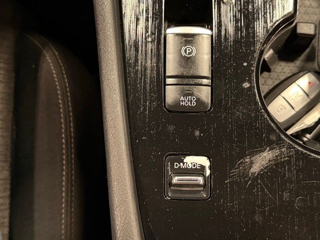 2021 Nissan Rogue S photo 23