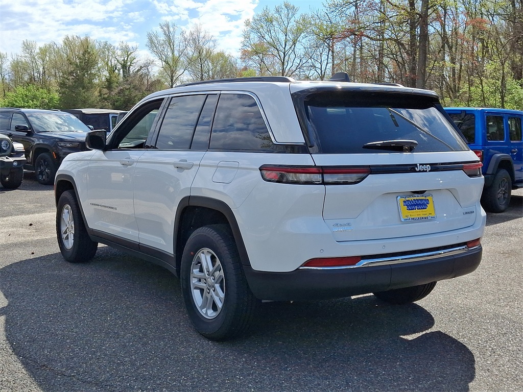 2025 Jeep Grand Cherokee Laredo photo 4
