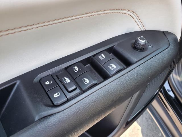 2022 Jeep Compass Limited photo 17