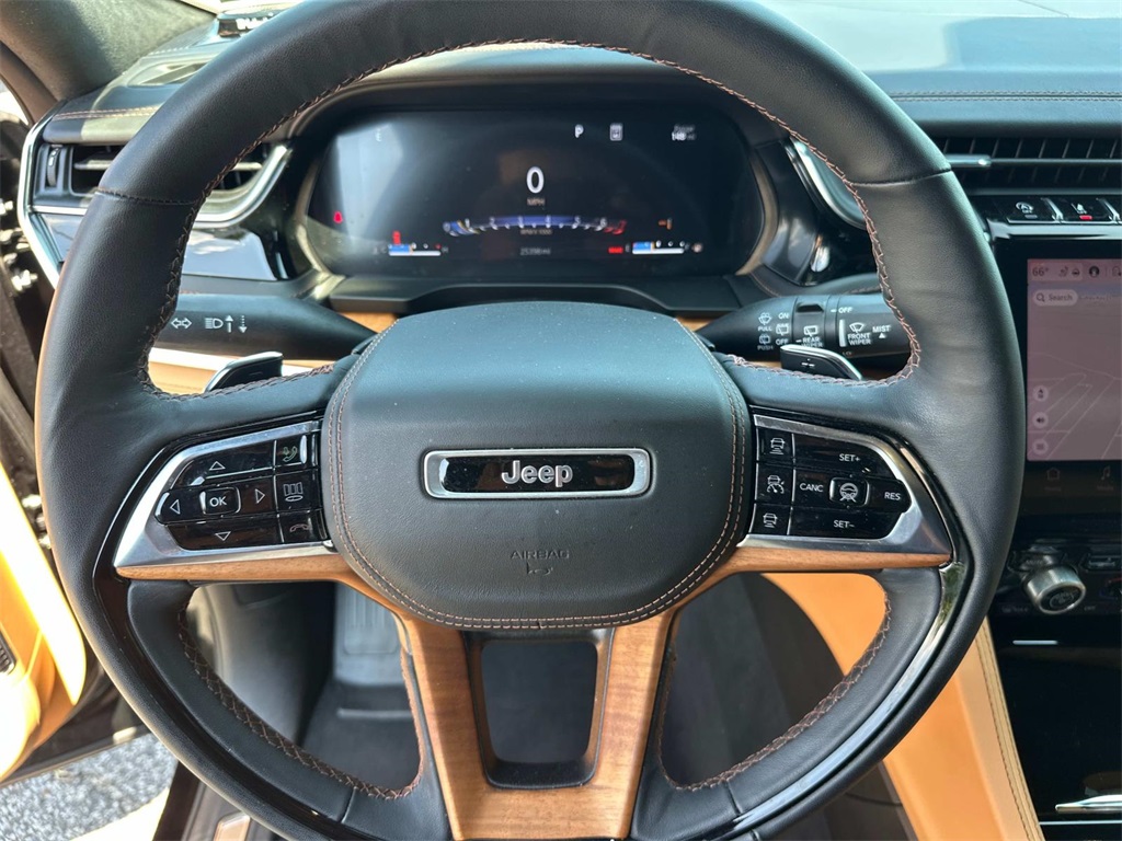 2023 Jeep Grand Cherokee L Summit photo 19