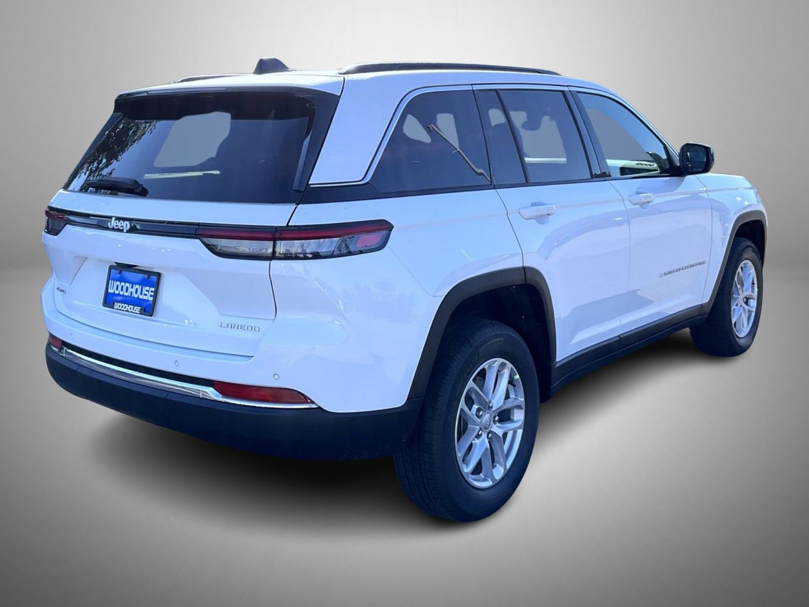 2025 Jeep Grand Cherokee Laredo photo 4