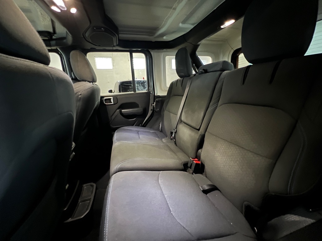 2023 Jeep Wrangler Rubicon 4xe photo 17