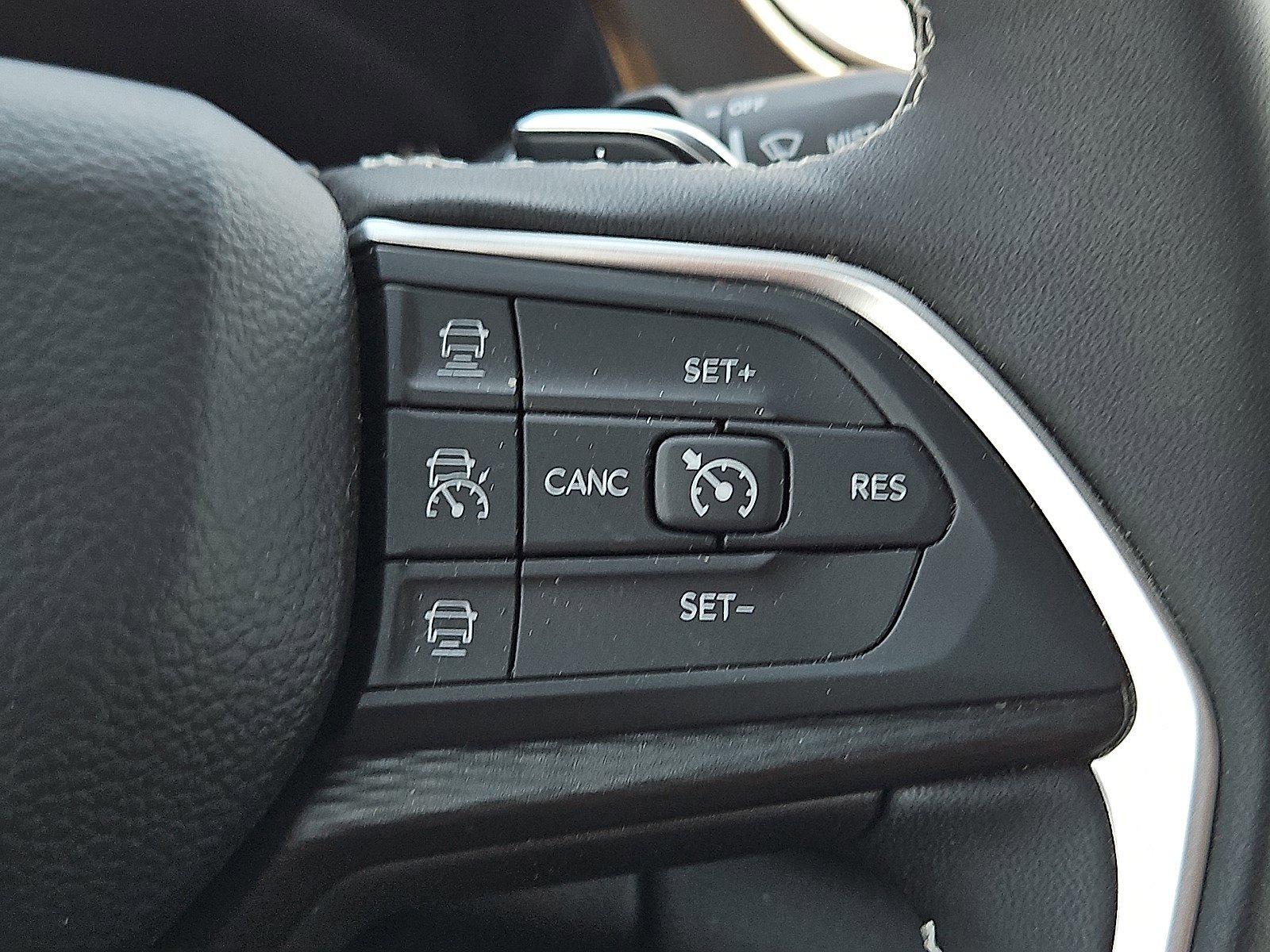 2025 Jeep Grand Cherokee Laredo X photo 26