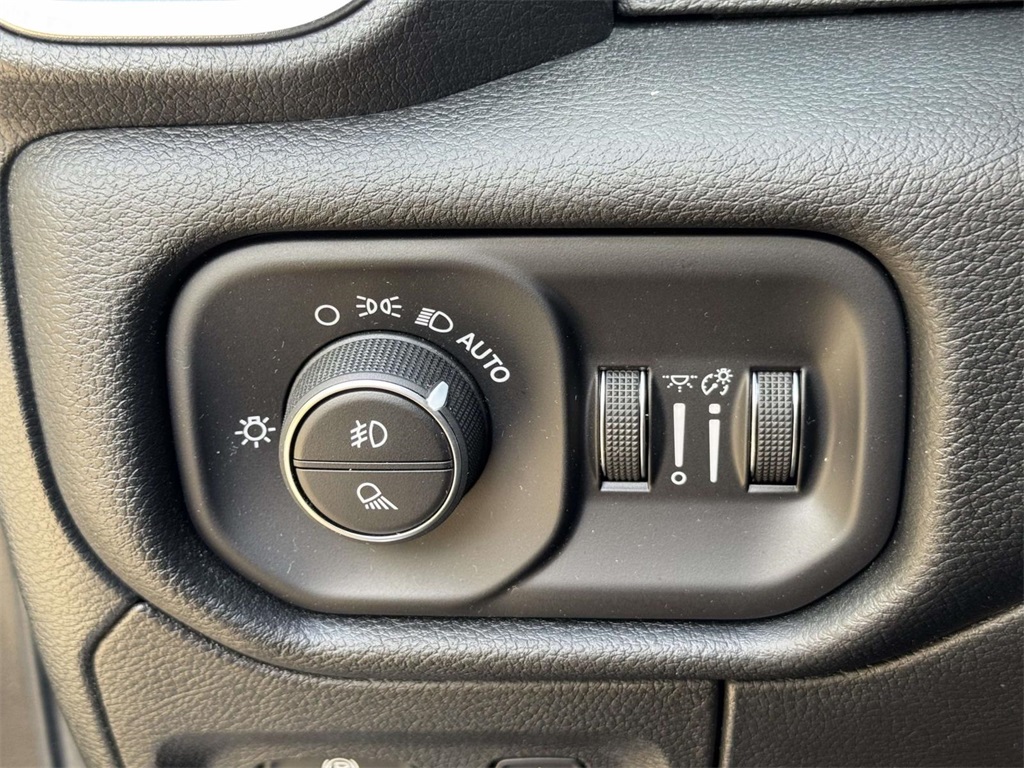 2022 Ram 1500 Laramie photo 26