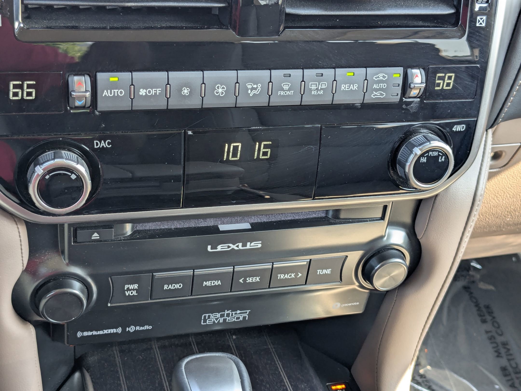 2023 Lexus GX 460 Premium photo 25