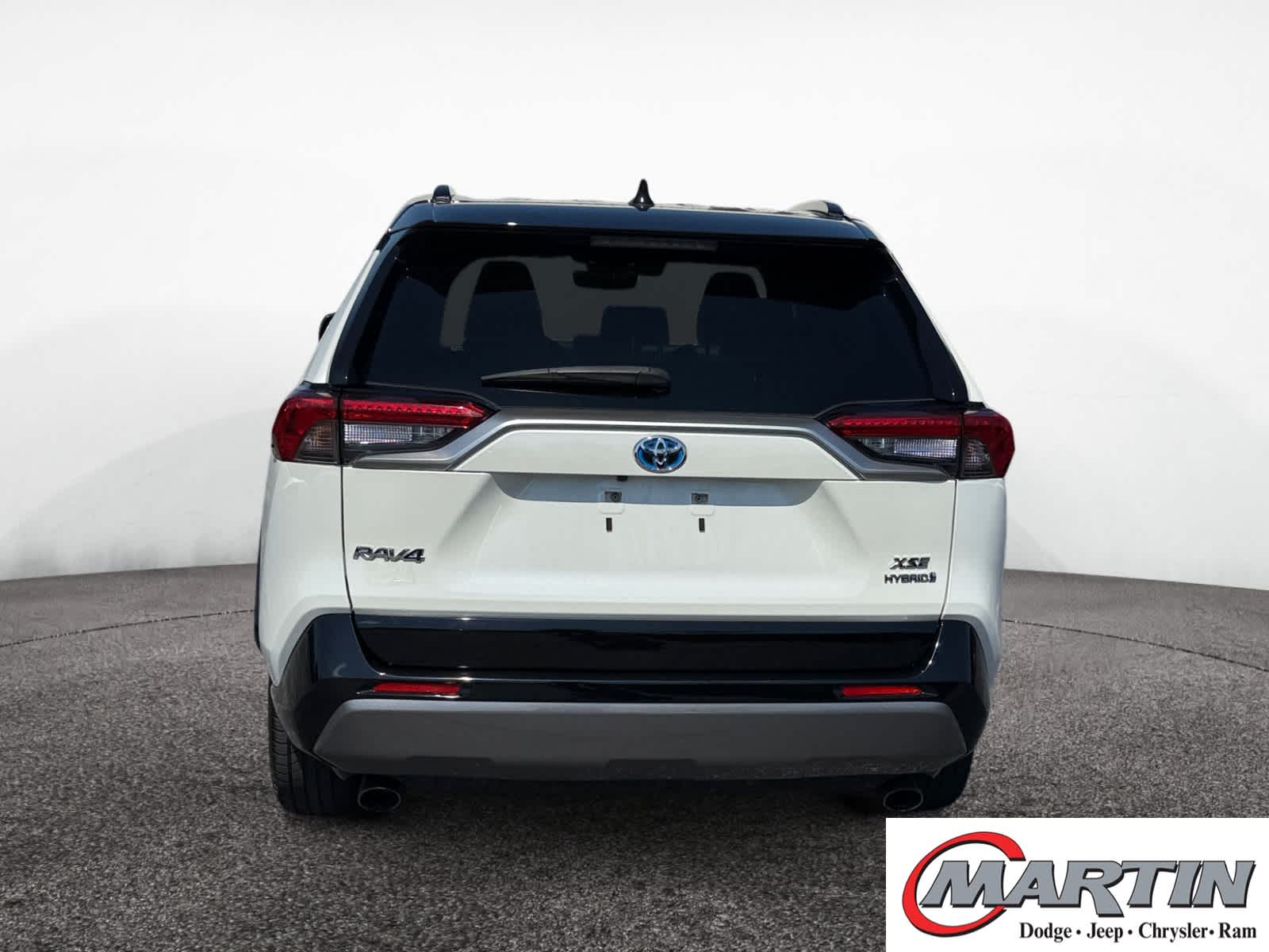 2021 Toyota RAV4 Hybrid XSE photo 4
