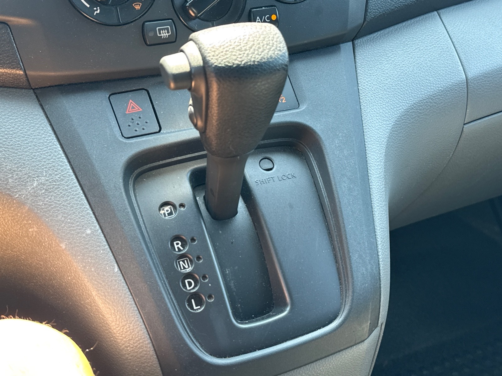 2020 Nissan NV200 SV photo 19