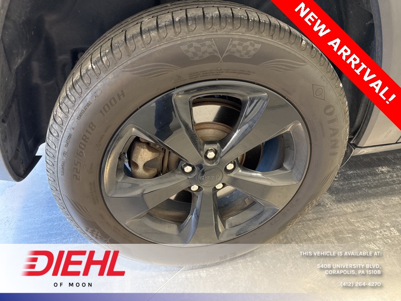 2019 Jeep Cherokee Altitude photo 8