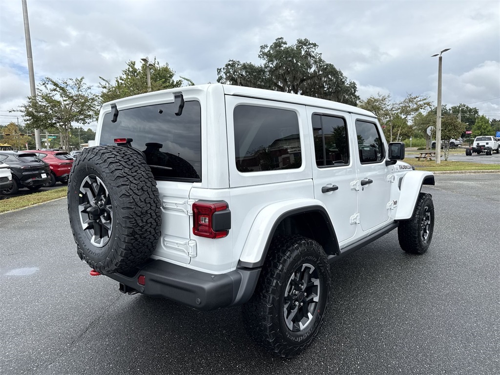 2025 Jeep Wrangler Rubicon photo 2