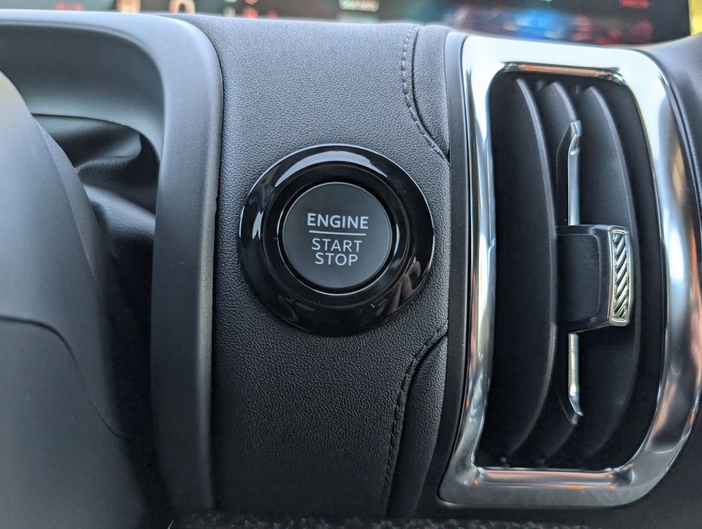 2025 Ford Expedition photo 9