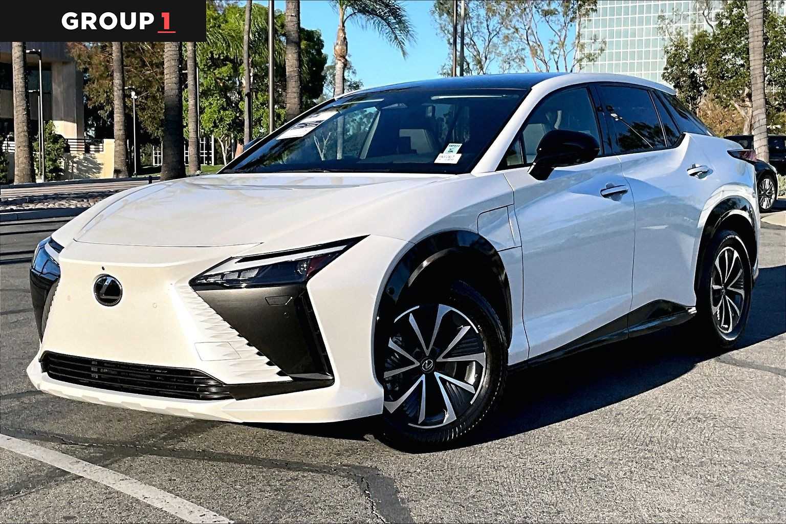 2024 Lexus RZ Premium's photo