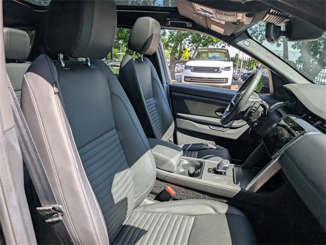 2024 Land Rover Discovery Sport SE photo 11