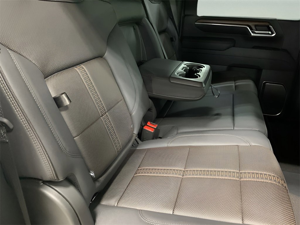 2025 Chevrolet Silverado 2500HD High Country photo 16