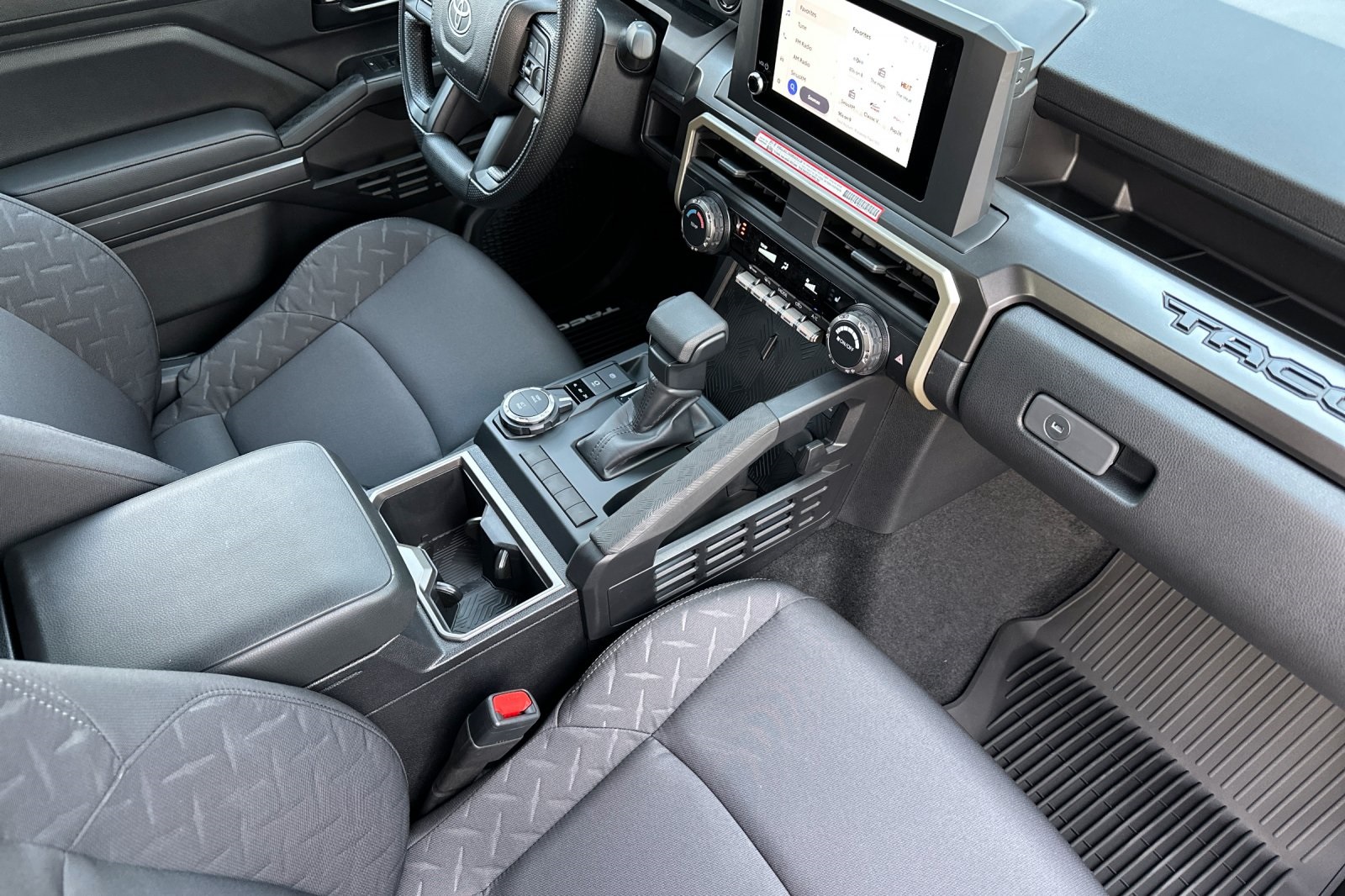 2025 Toyota Tacoma SR5 photo 16