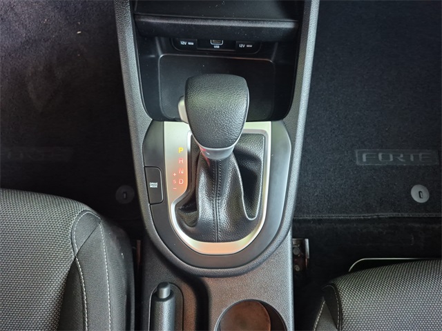 2022 Kia Forte LXS photo 22