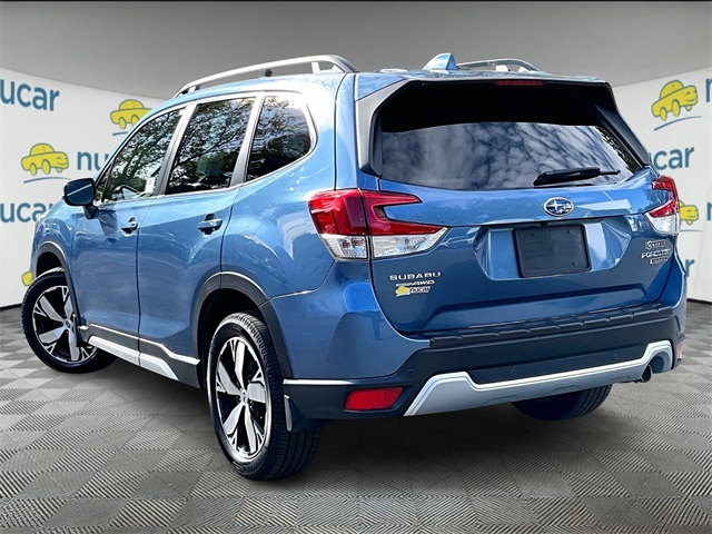 2020 Subaru Forester Touring photo 2