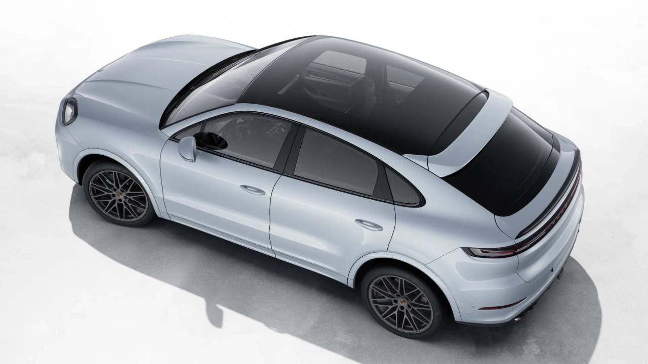2026 Porsche Cayenne Coupe photo 3