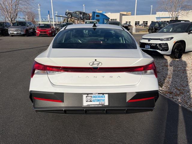 2026 Hyundai Elantra SE photo 4