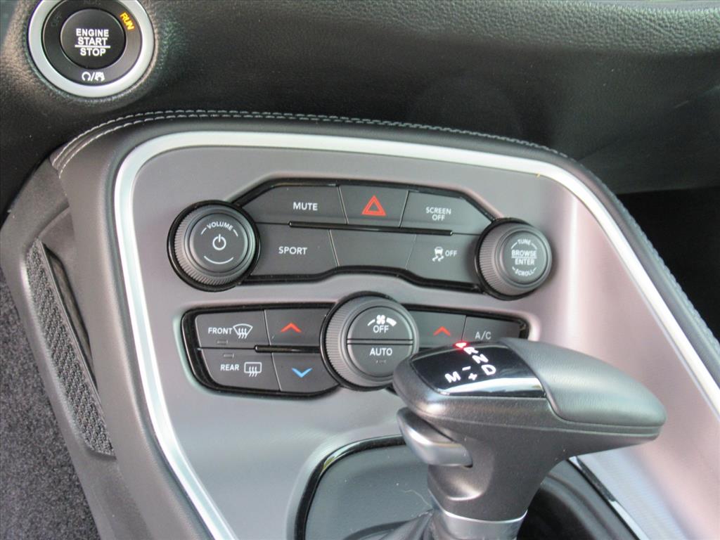 2022 Dodge Challenger SXT photo 20